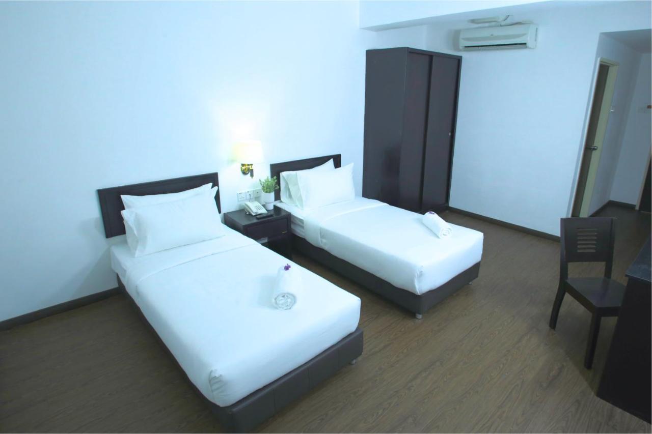 Hotel Pandan Johor Bahru Bagian luar foto