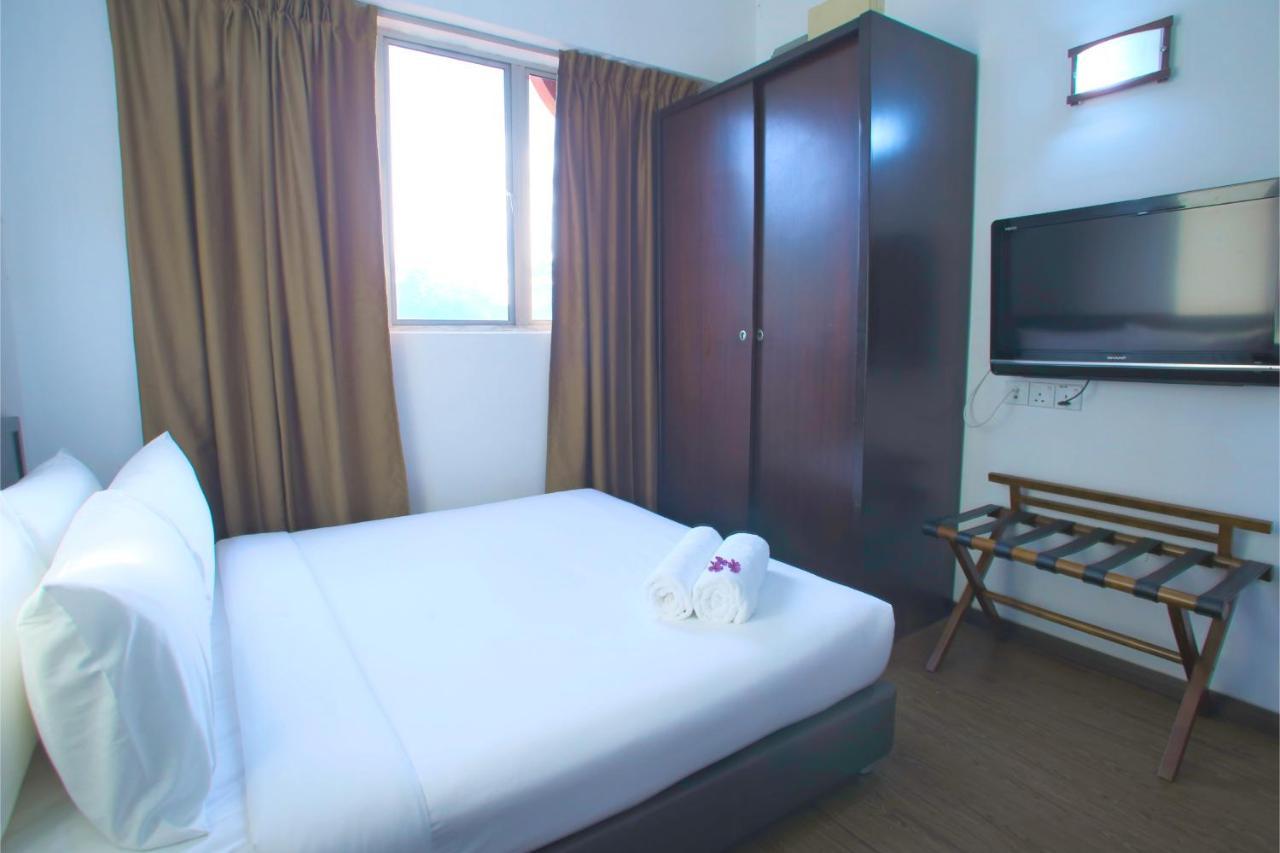 Hotel Pandan Johor Bahru Bagian luar foto